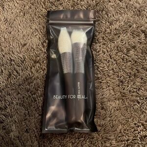 Beauty for real makeup brushes